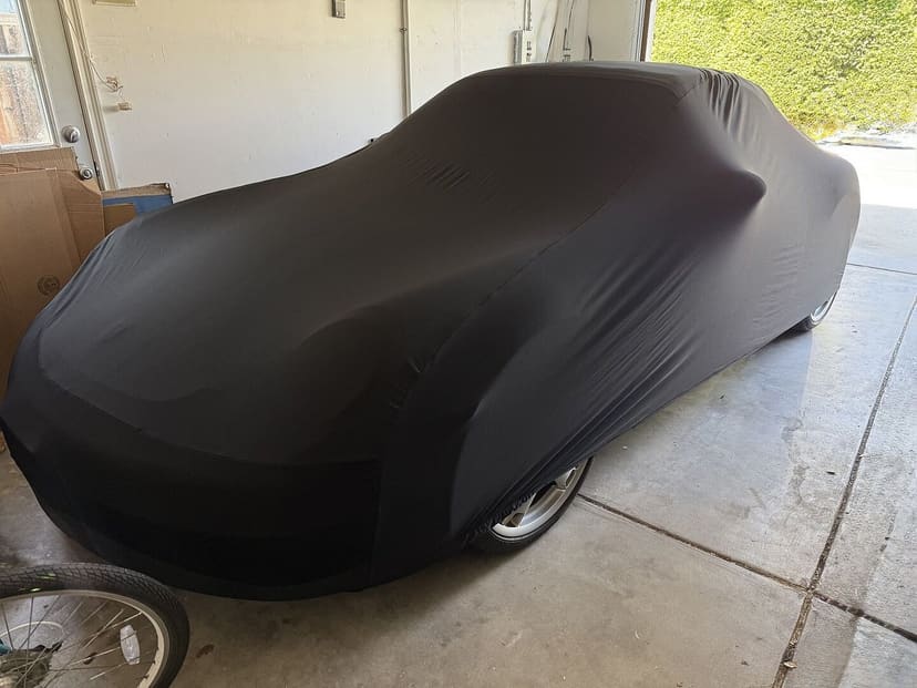Ludovic G.'s car under its Satin Protect cover